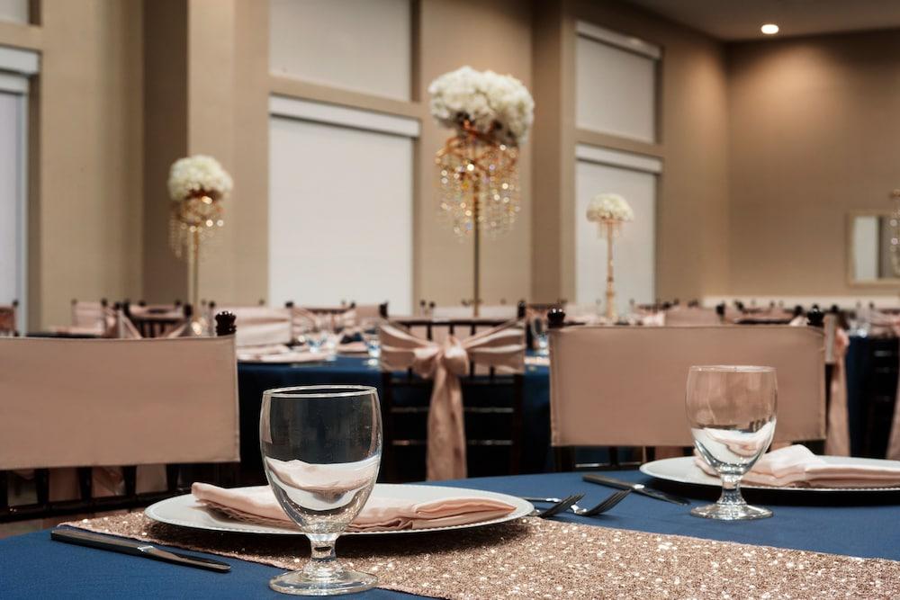 Hilton Garden Houston-baytown 3* Baytown