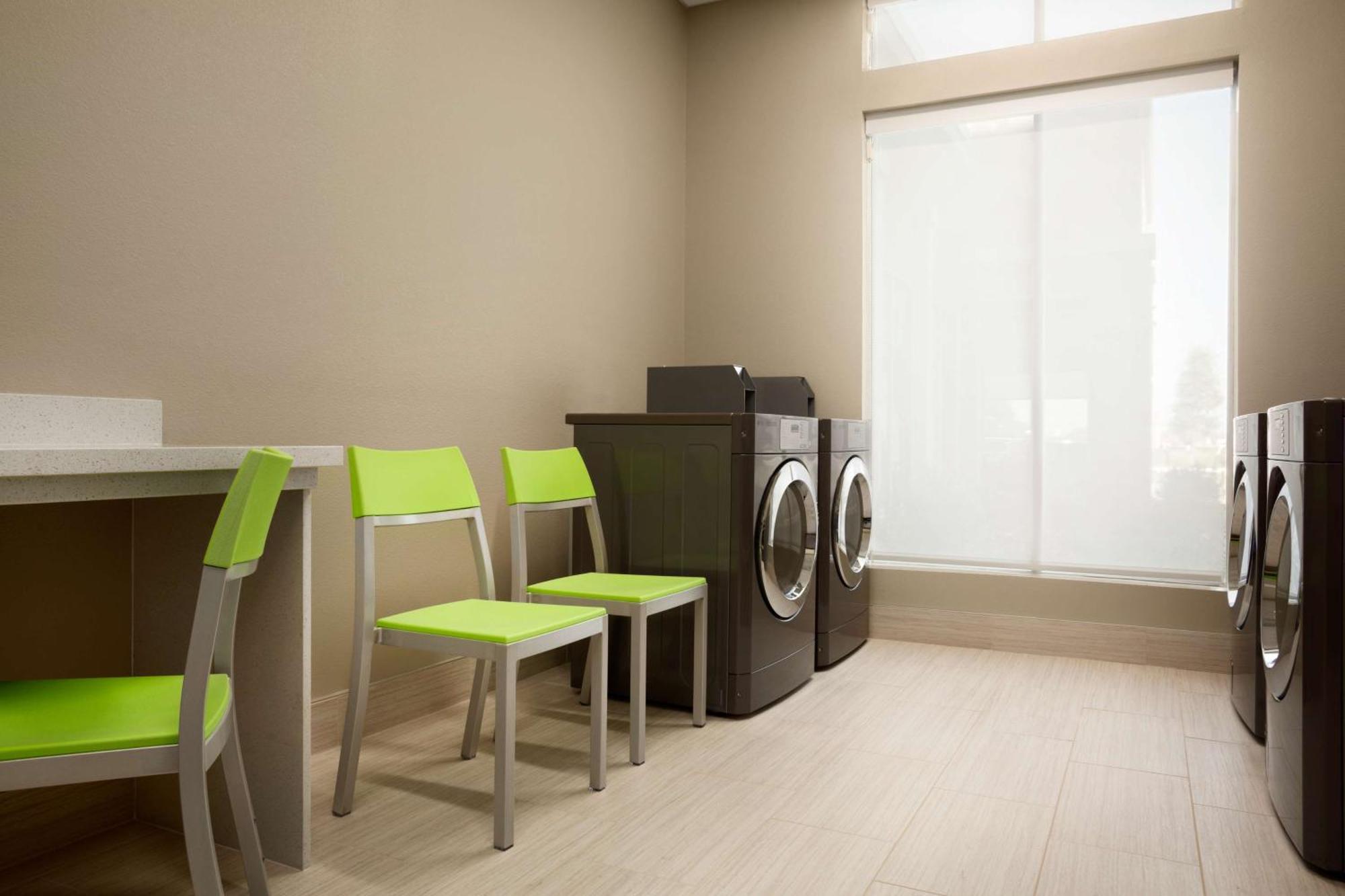 Hilton Garden Houston-baytown Hotel